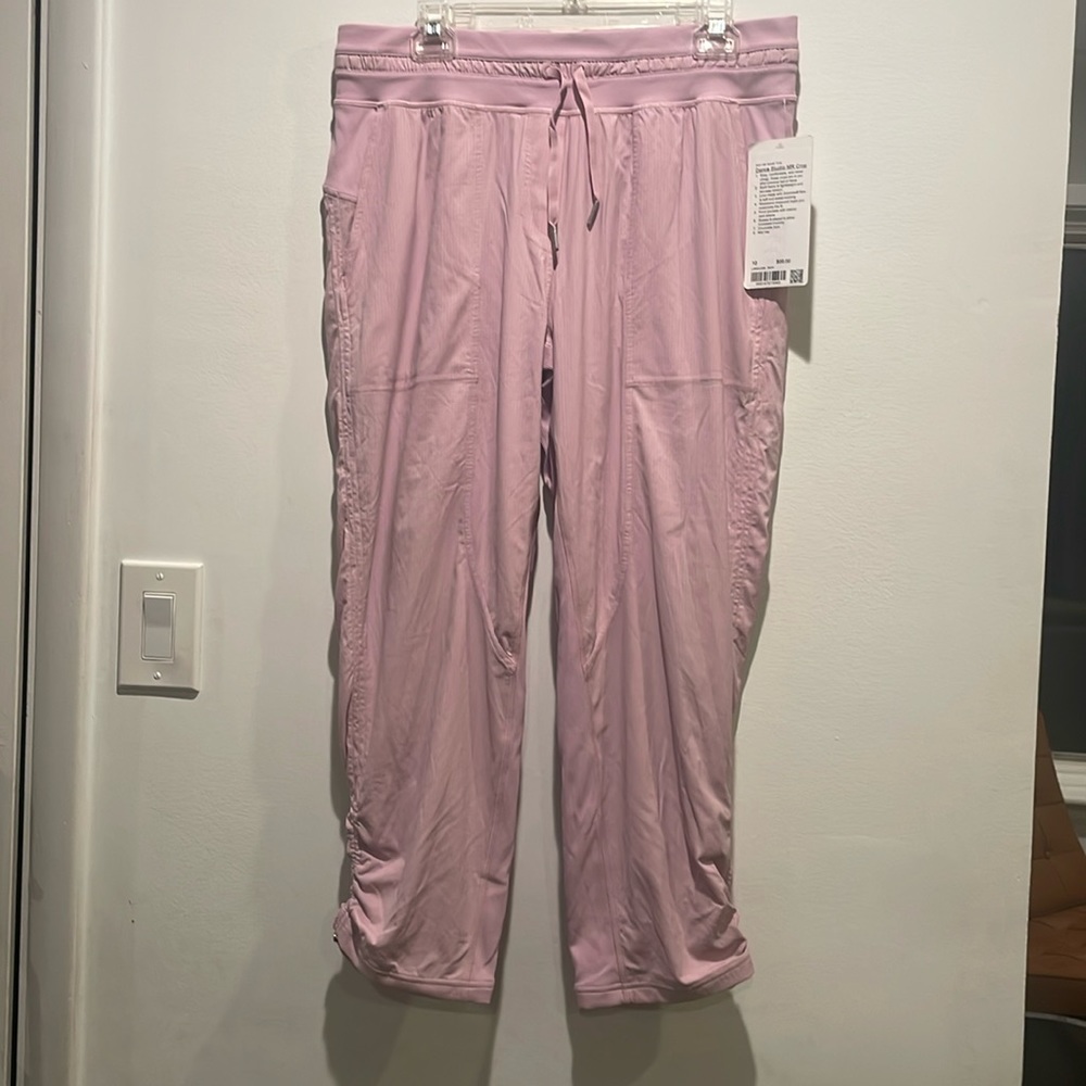 Lululemon Dance Studio MR Crop size 10